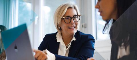 Digital apps for assignees and HR